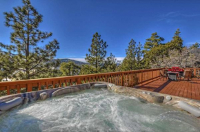 Views at Wolf Lodge by AvantStay Magnificent Views w Hot Tub Sauna Big Bear Lake